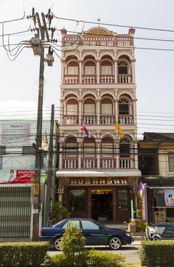 outside of a restaurant