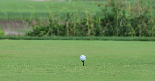 Golf |-