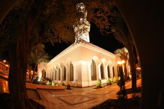 king husseins moque at night