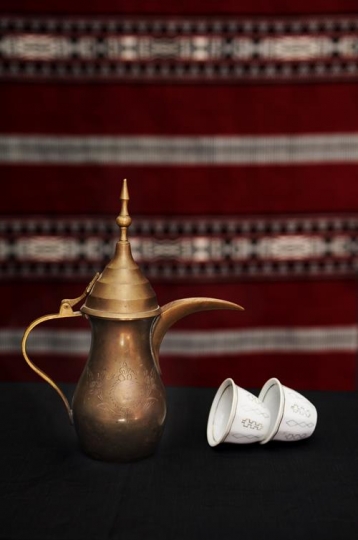Arabic Coffee Pot and Cups