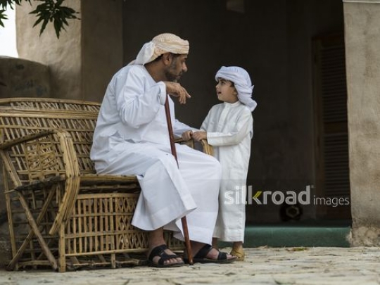Old man with grandson|-