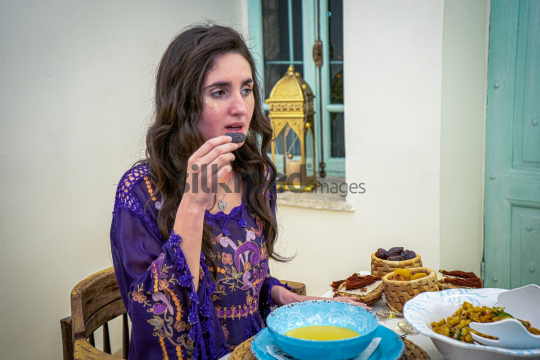 ramadan-woman-noor-eftar-sohour-06